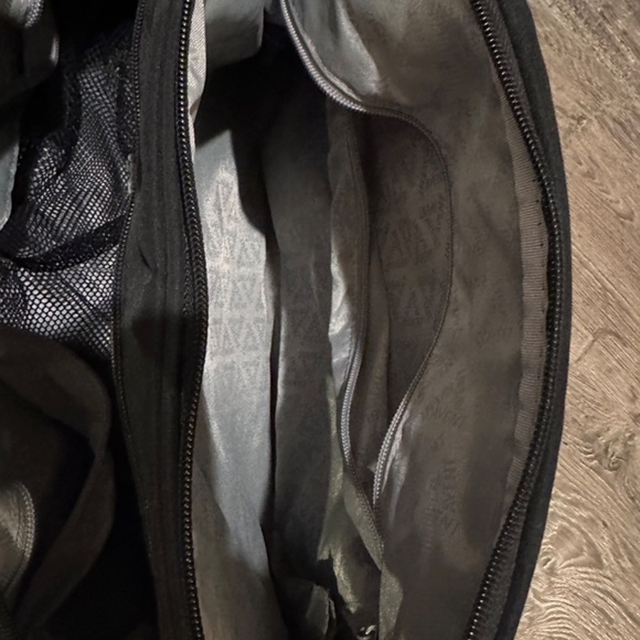 AVENT DIAPER/Bottle Bag.  Black. Maternity - Picture 4 of 8